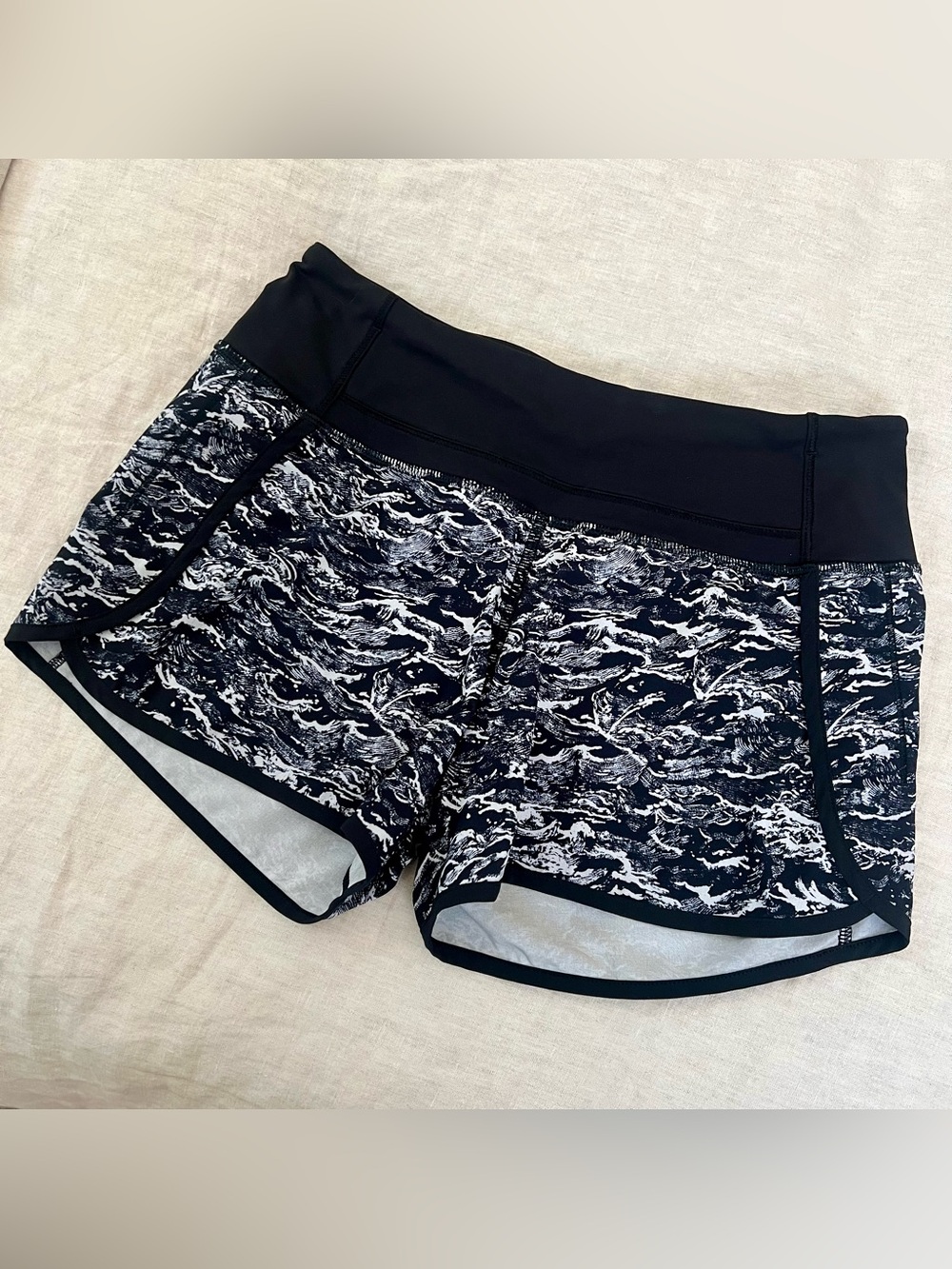 Lululemon Speed Up Shorts